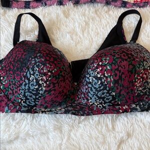 Torrid 44C Patterned Bra